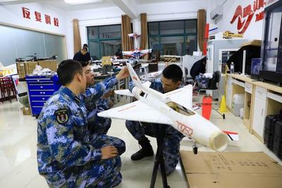 "军校俱乐部",别样练兵场--海军航空大学航空基础学院学员俱乐部活动掠影