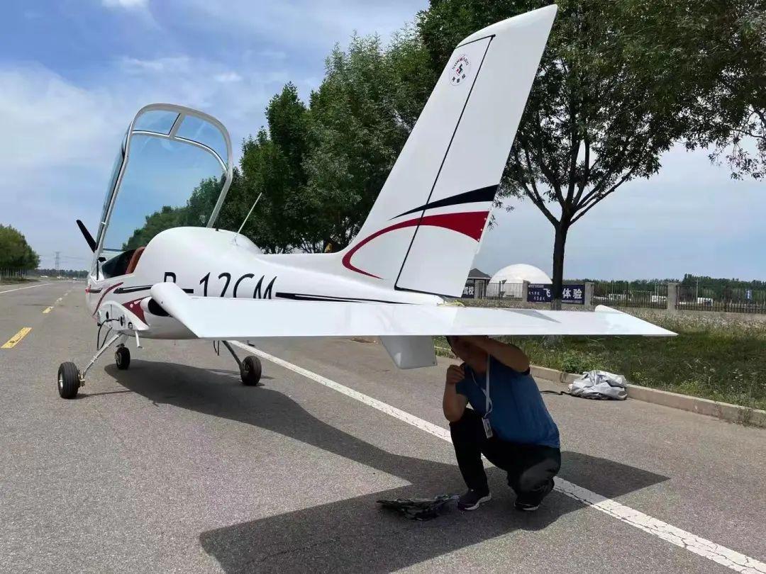 重磅!两架阿若拉sa60l飞机顺利运抵猎鹰飞行俱乐部北京石佛寺基地,首